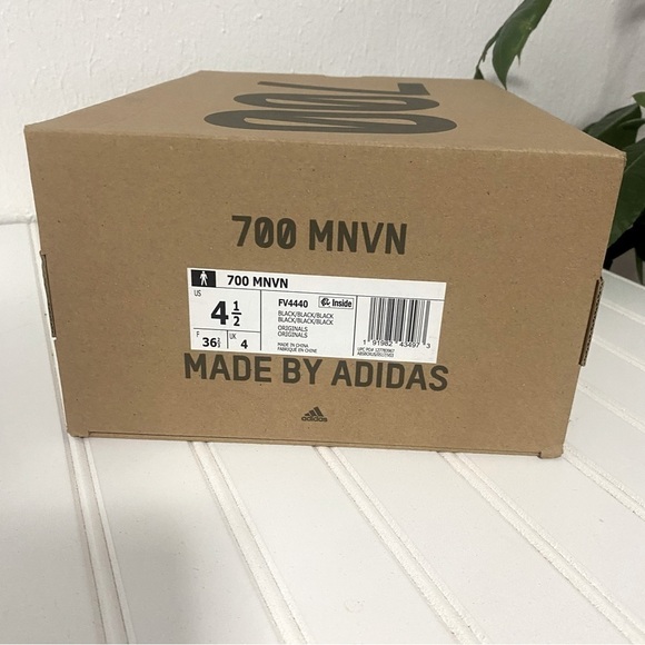 Adidas Yeezy Boost 700 MNVN Size 4.5 FV4440 (EMPTY BOX ONLY) Shoe Box EUC - Picture 2 of 9